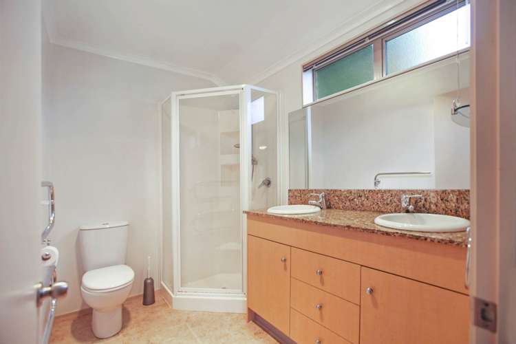 292 State Highway 16 Kumeu_9