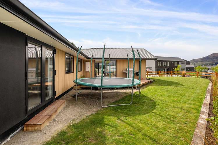 36 Friesian Close Jacks Point_13