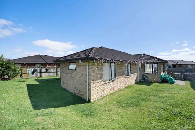 49 Cyclamen Road Mangere_2