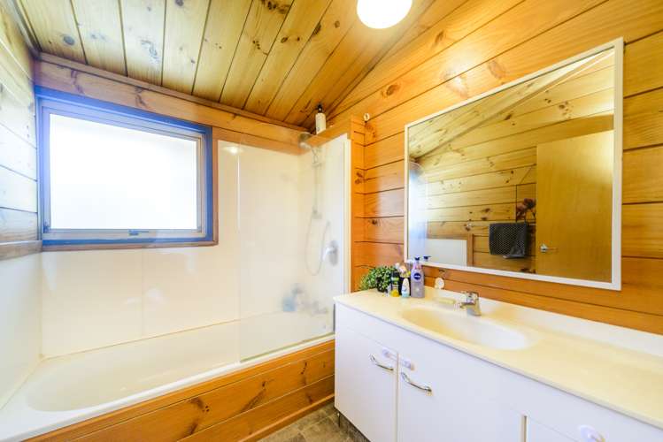 94 Derby Street Feilding_11