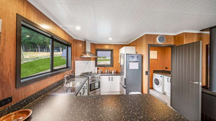 Tahakopa Valley Road Catlins Surrounds_14