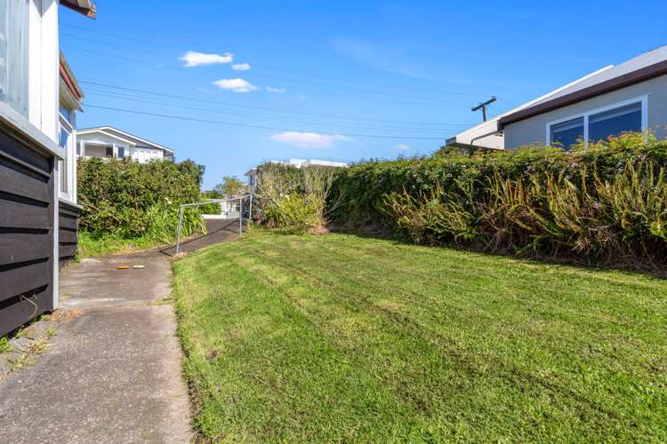 26 Merani Street Narrow Neck_10