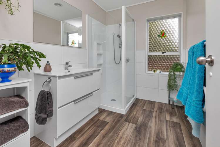 2/16 Cypress Gardens Place Onerahi_8