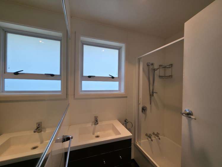 909A Dufferin Street 10474_11