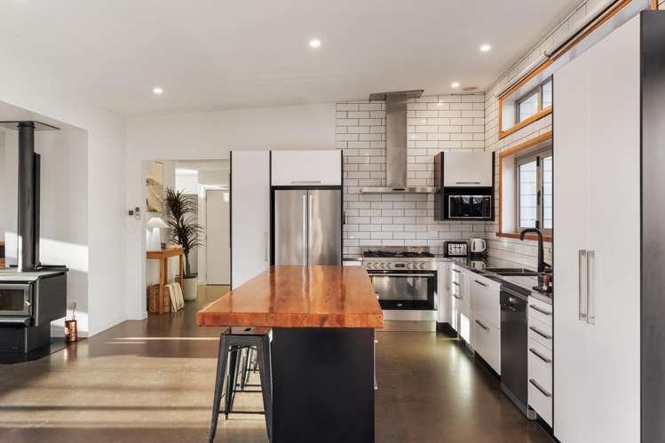 11 Beach Cove Wainui_12