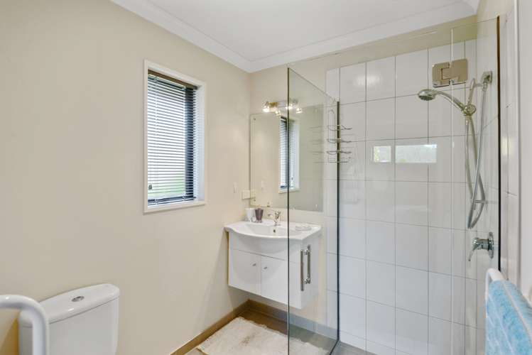 81 North Terrace Darfield_14