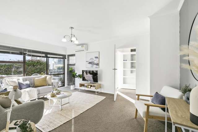 11b Greer Crescent Tawa_1