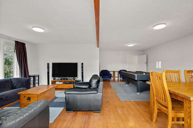 1/22 Downing Street Hoon Hay_3