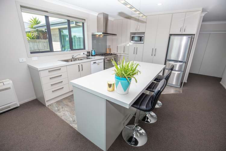 2 Karoro Place Karoro_1