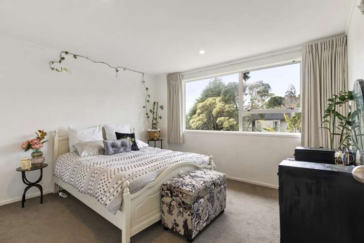 2/10 Abbeygate Street Birkdale_6