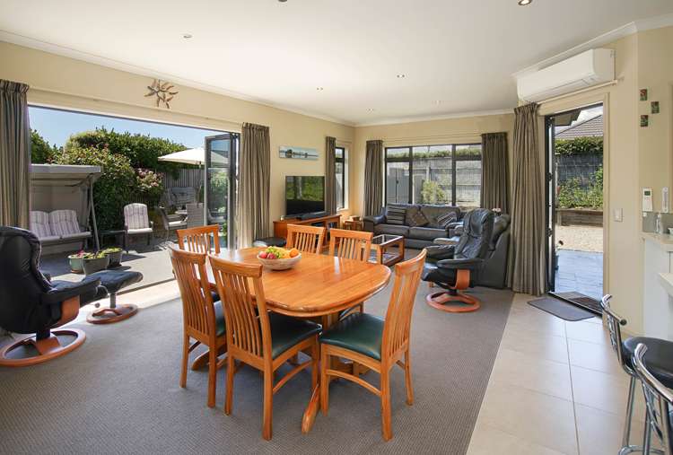 1 Ruth Taylor Avenue Stoke_8