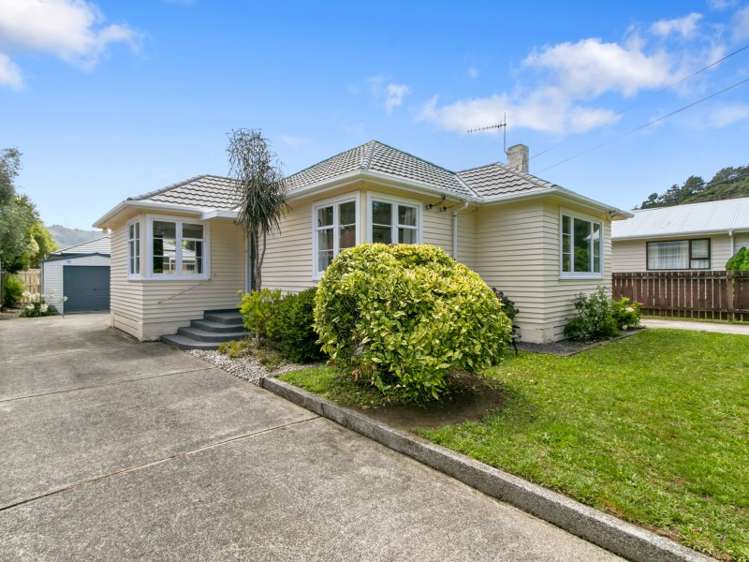 8 Faulke Avenue Wainuiomata_18