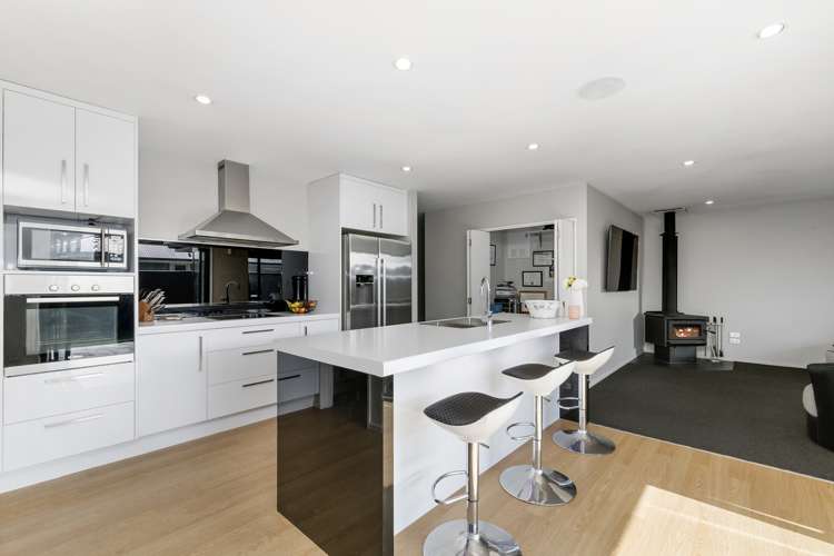 19 Lloyds Close Rolleston_1