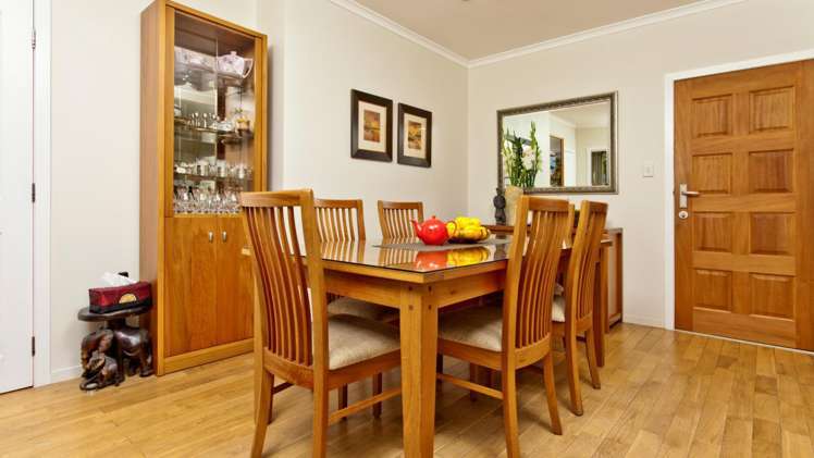 212 East Coast Road Forrest Hill_3