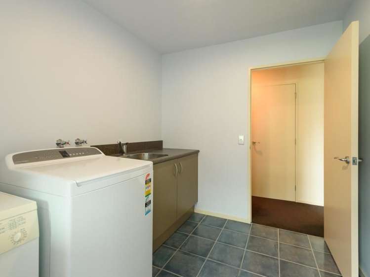 12 Bunker Way Strathmore Park_21