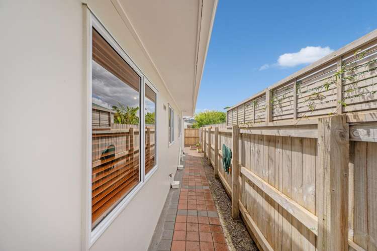 8 Joan Gaskell Drive Whitianga_27