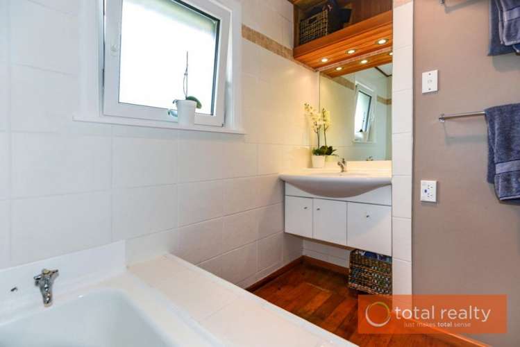 43 West-Watson Avenue Hillmorton_12