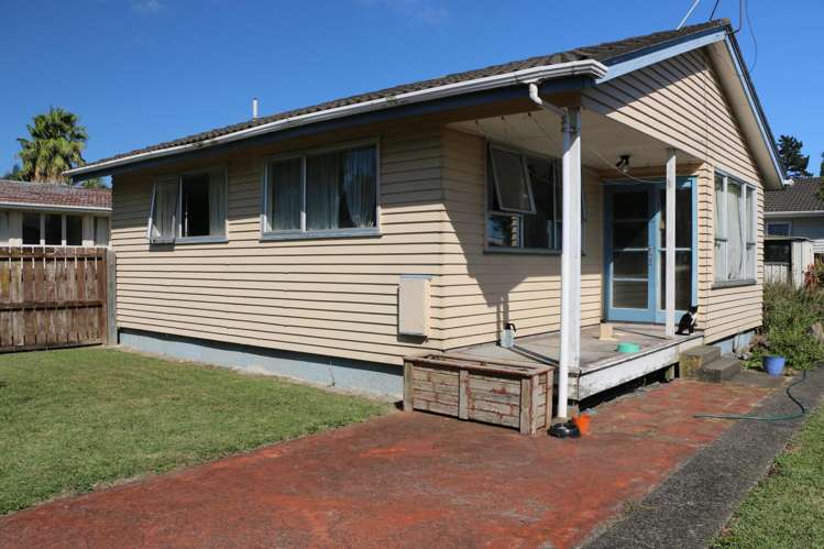 8 Huia Street Waiuku_3