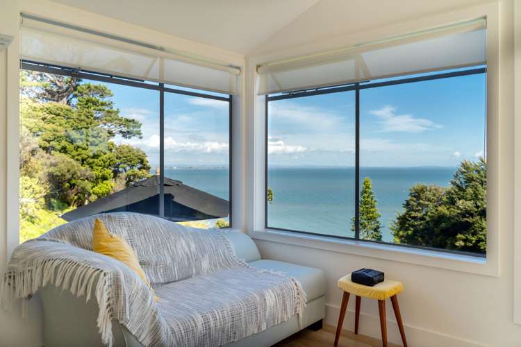 8 Herrings Cove Place Titirangi_19