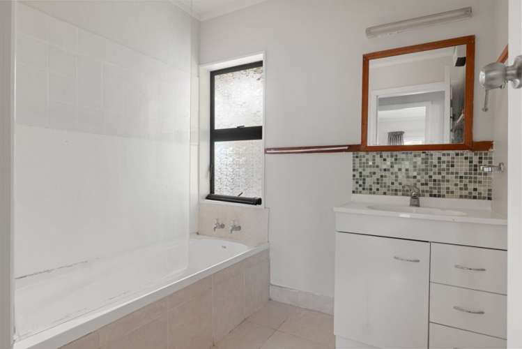 11 Polstead Road Stoke_13