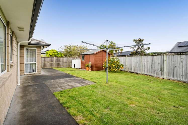 79 Links Drive Waiwhakaiho_35