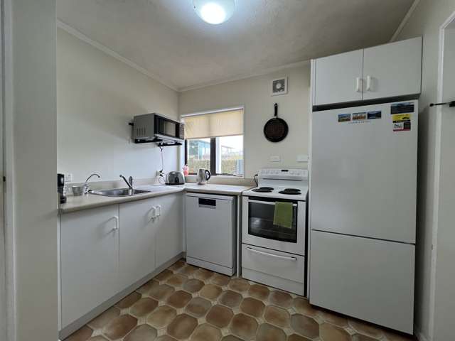 Classic Comfort in the Heart of Ellerslie