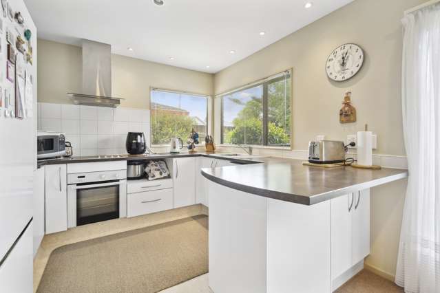 4/3 Cooper Street Taita_1