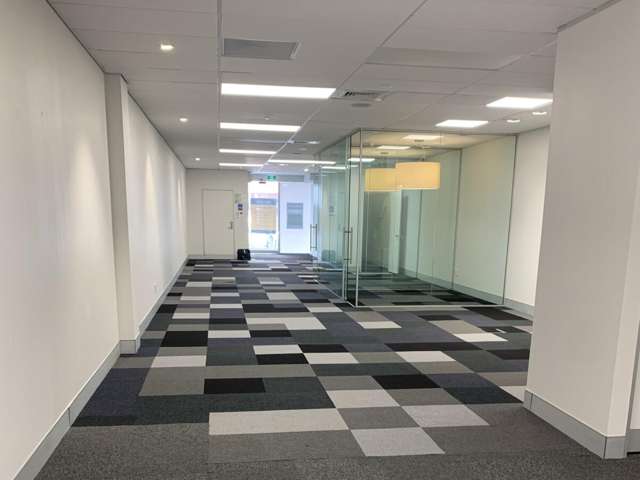 Shop 2, 41-45 Clyde Road Browns Bay_2