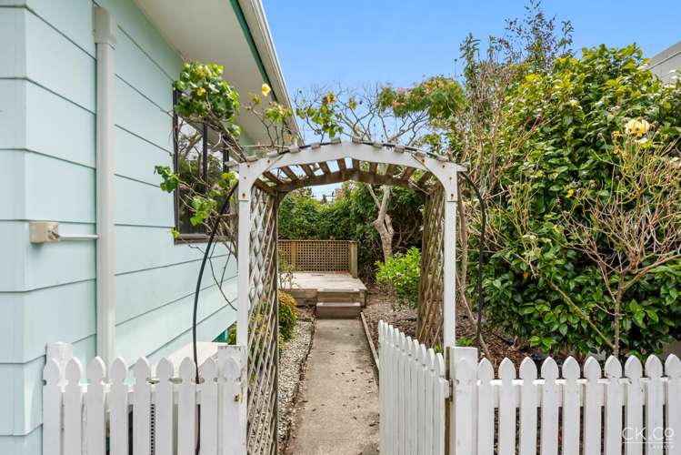 2/11 Bauchop Road Waterloo_13