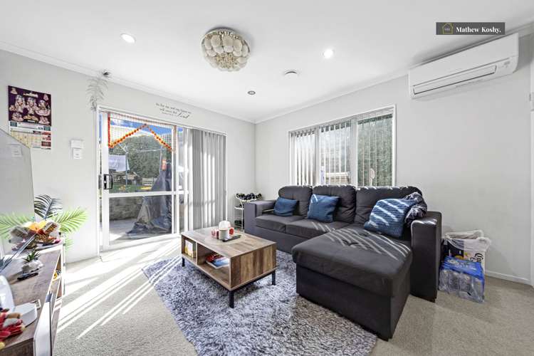 17 Tiroroa Avenue Te Atatu South_13