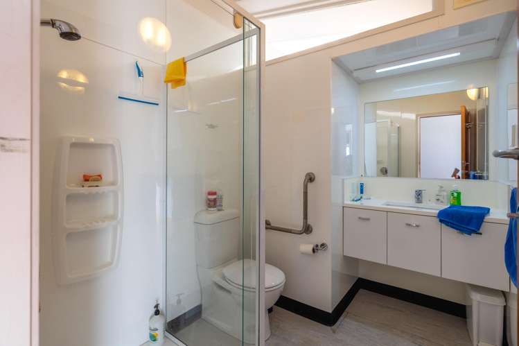 195 Ocean View Road Oneroa_25