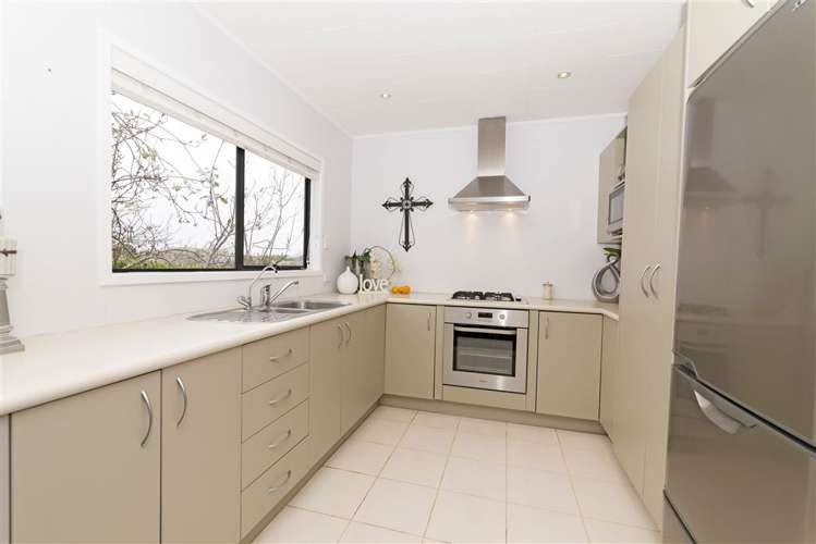 34 Beach Road Te Atatu Peninsula_7