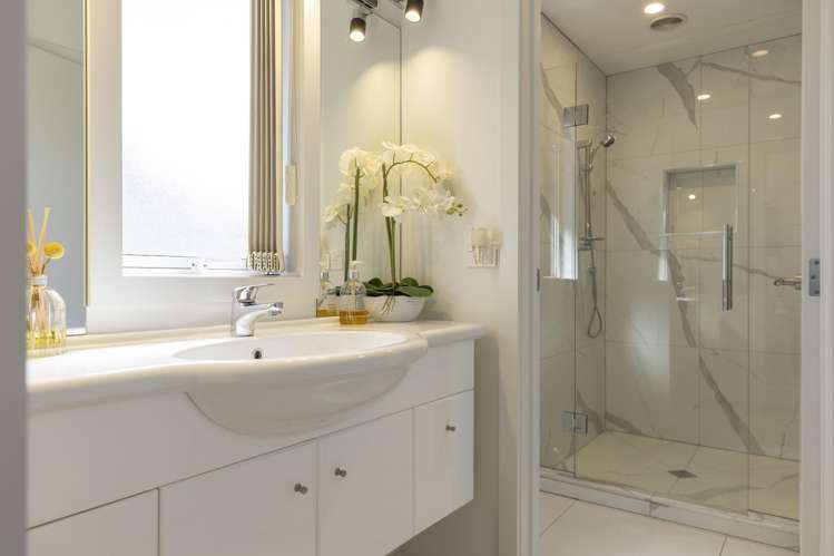 28 Magnolia Rise Waipahihi_14