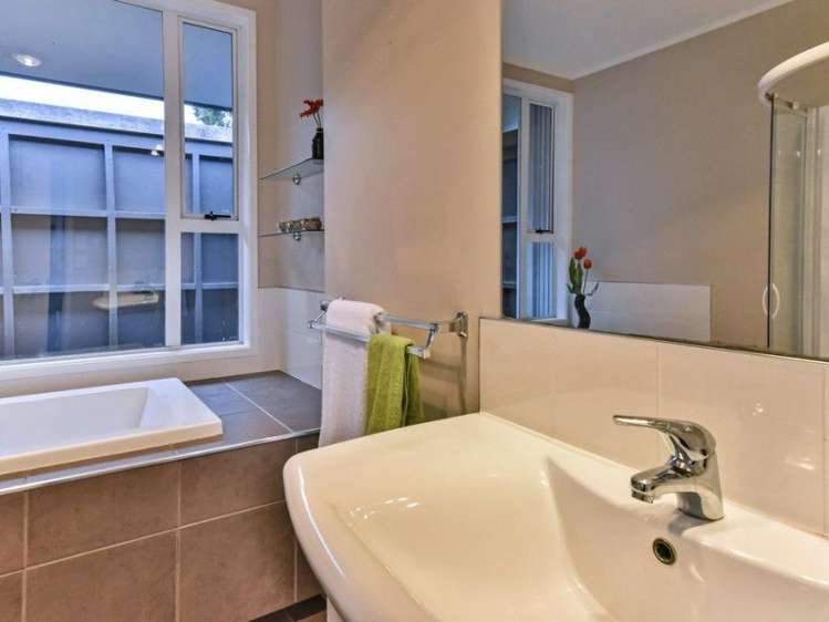 65 Lawrence Crescent Hillpark_13