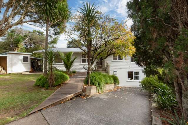 63 Rimutaka Place Titirangi_1