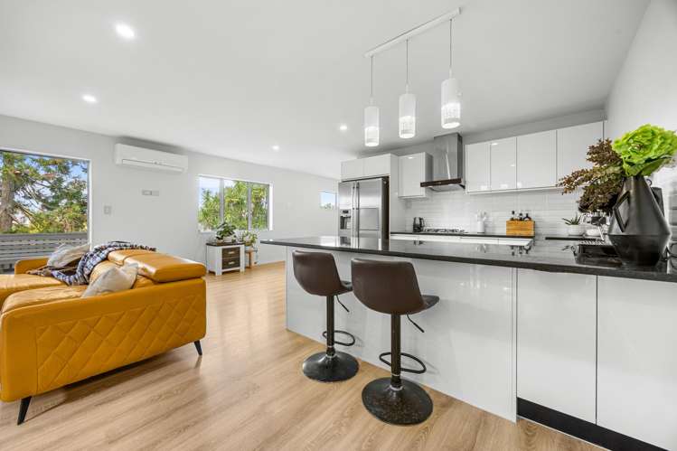 2/61 Albrecht Avenue Hillsborough_10