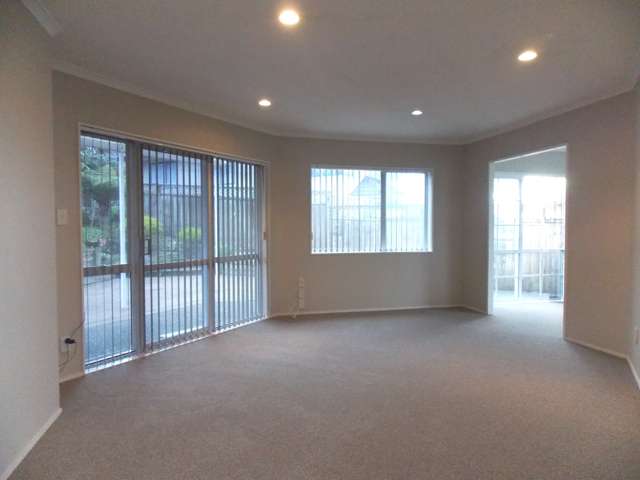 8 Nirvana Way Mount Roskill_2