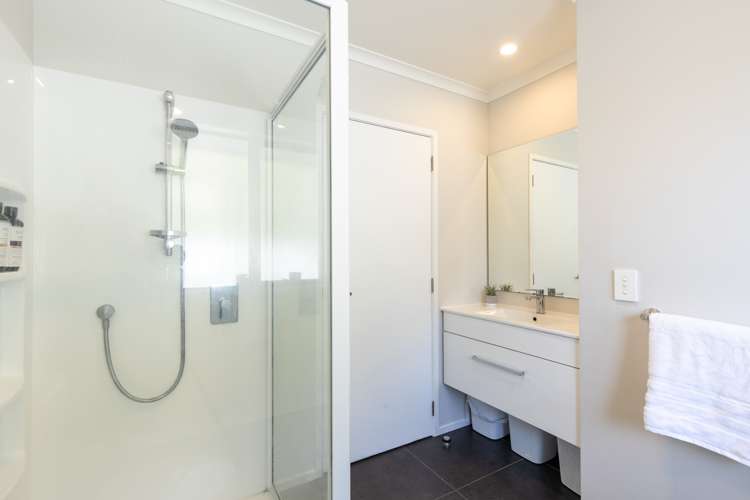 43 Magnolia Drive Westown_18