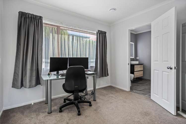 88 Triangle Road Massey_17