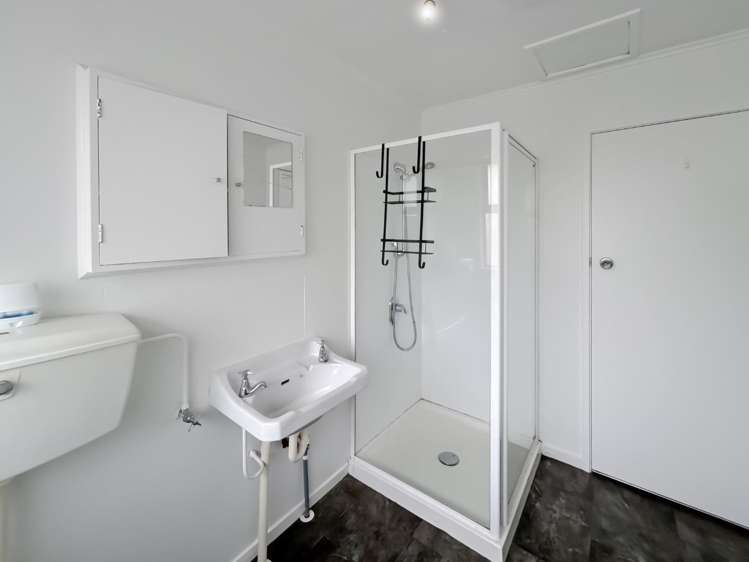 5B McKelvie Heights 10438_9