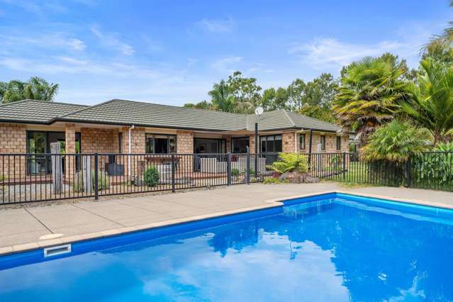 Idyllic Lifestyle Setting. Huge Barn and More!