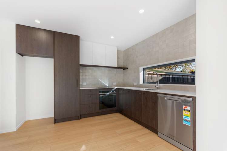 2/10 Seddon Street_1