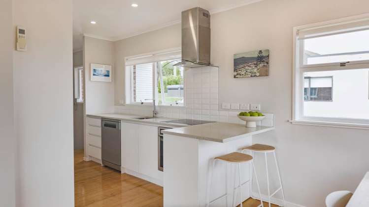 1/7 Newhaven Terrace Mairangi Bay_4