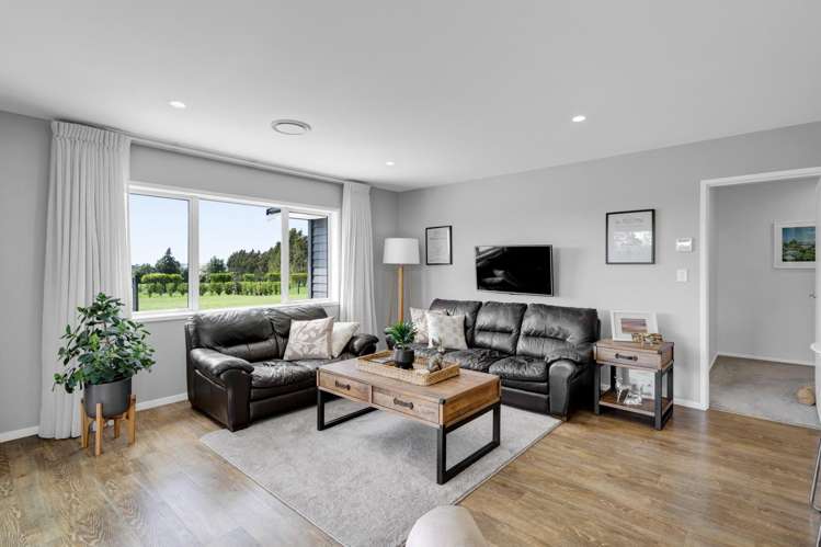 1371 Egmont Road Egmont Village_9