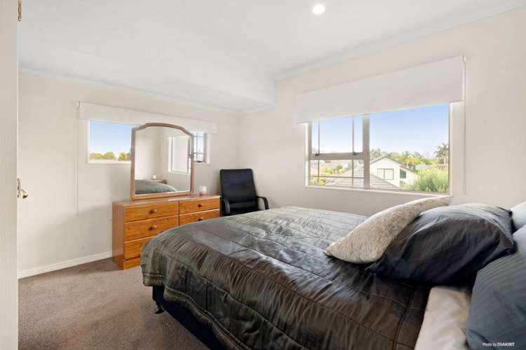 32 Lothian Brae Wattle Downs_20