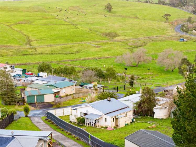 147 Renown Road Waikokowai_15