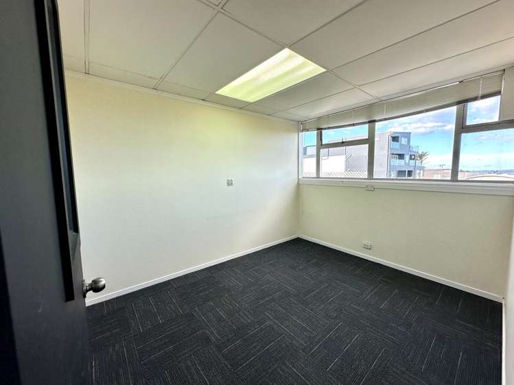 Birkenhead Avenue Birkenhead_6