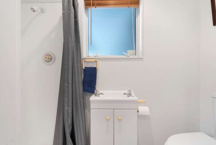 553a East Coast Road Browns Bay_20