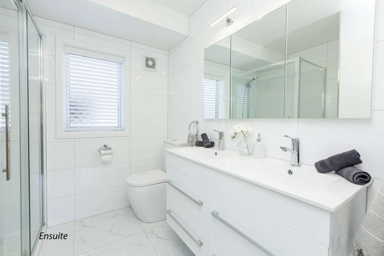 16 Comeskey Grove Elderslea_16