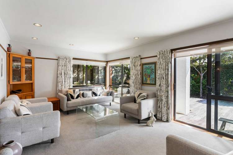 2/12 Penzance Road Mairangi Bay_6